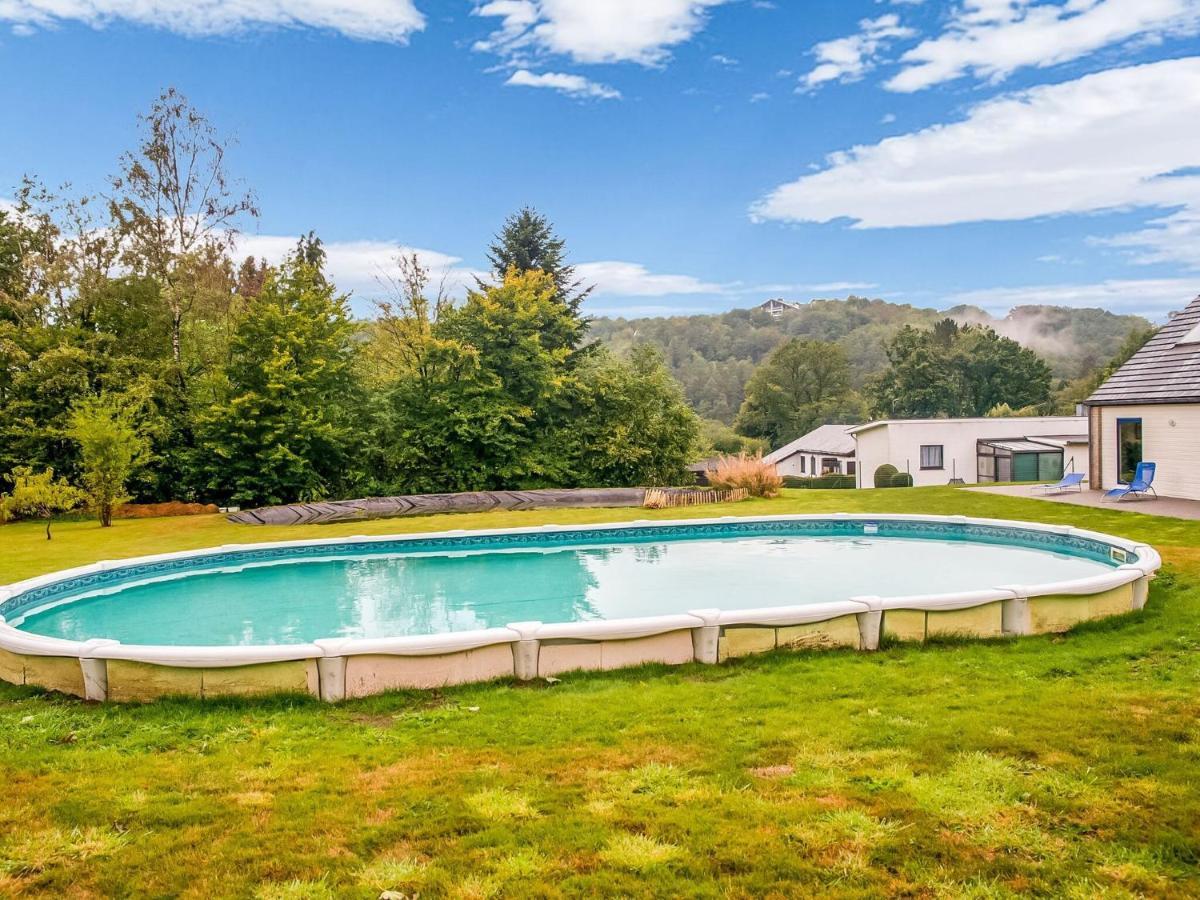 Splendid Villa In Sart Jalhay With Swimming Pool Nivezé Quarto foto